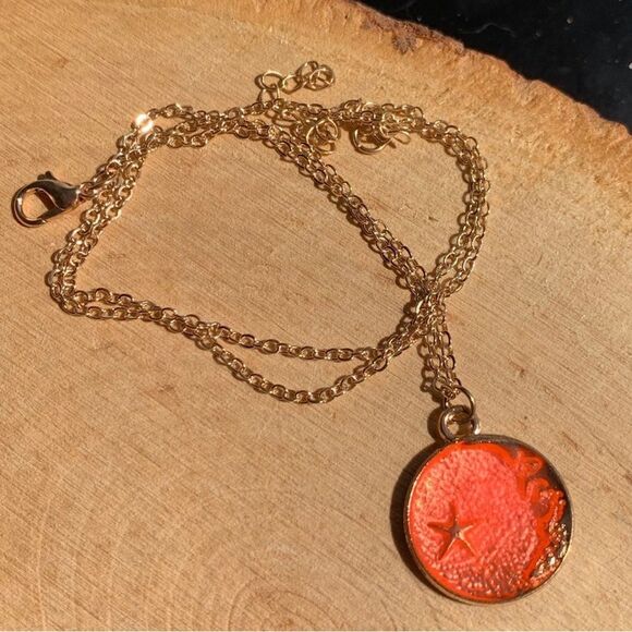 Whimsical Mythical Starfish Nautical Coastal Peach Orange Necaklce - Picture 3 of 3